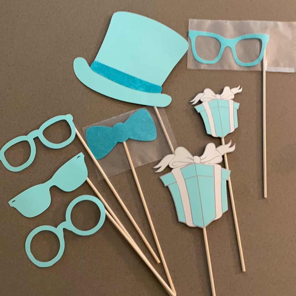 Photo Booth Props - Picture 9 of 16